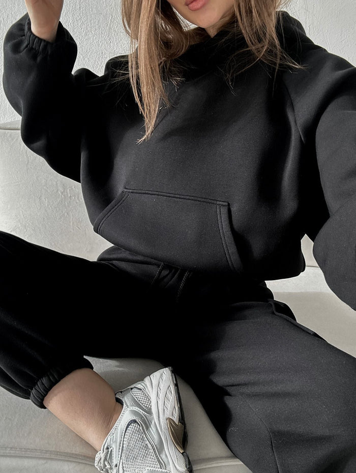 Women's Relaxed Hoodie and Jogger Set with Kangaroo Pocket