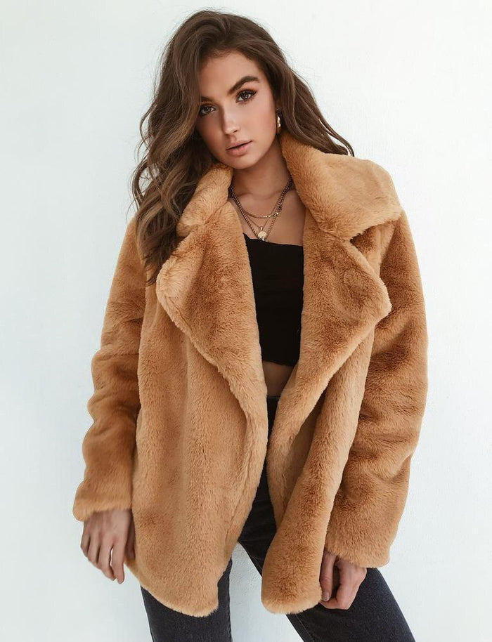 Women's Teddy Jacket with Wide Collar and Relaxed Fit