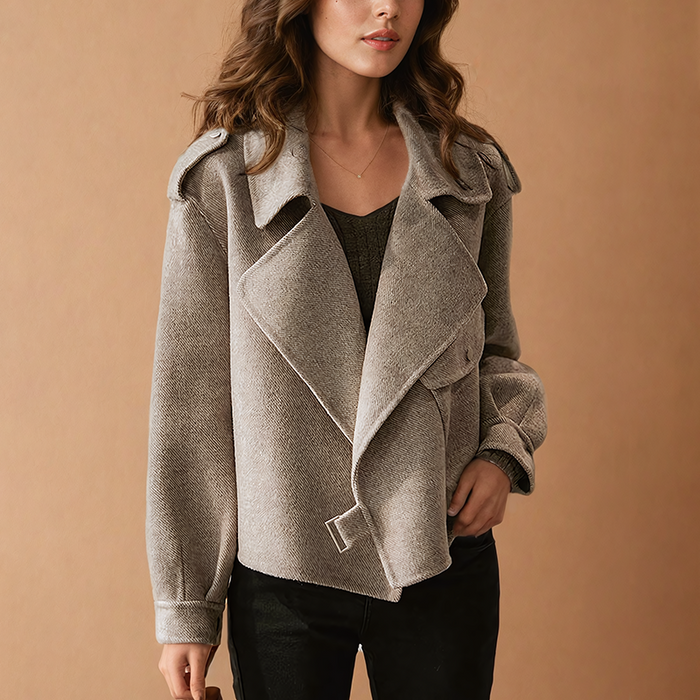 Women's Oversized Cropped Jacket with Wide Collar